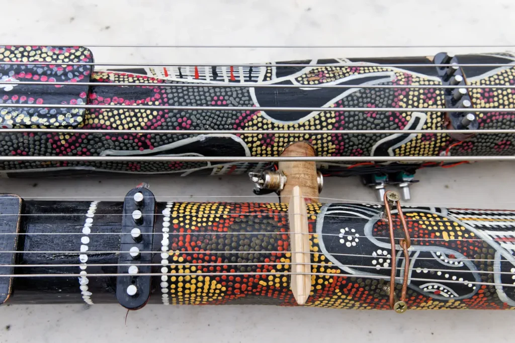 double didgeridoo guitares - recycle art - récup art - surcyclage - joeldecaix